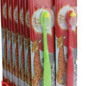 TOOTHBRUSH COLGATE Small EXTRA SOFT kids Giraffe Colors toddler age 2-4 lot of 4